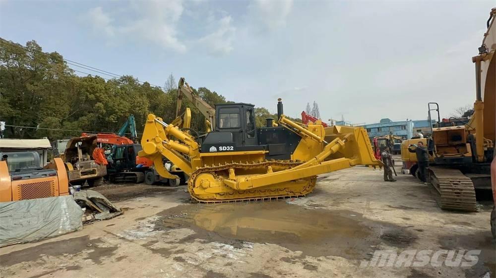Shantui SD 32 Paletli dozerler