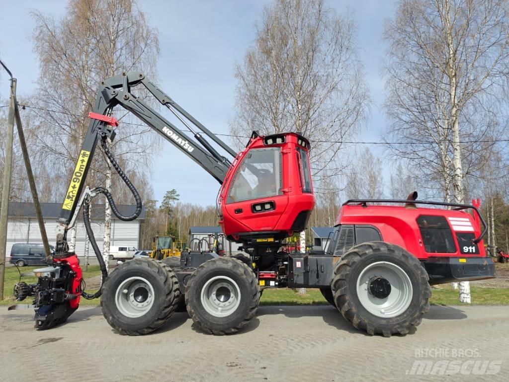 Komatsu 911 Biçerdöverler