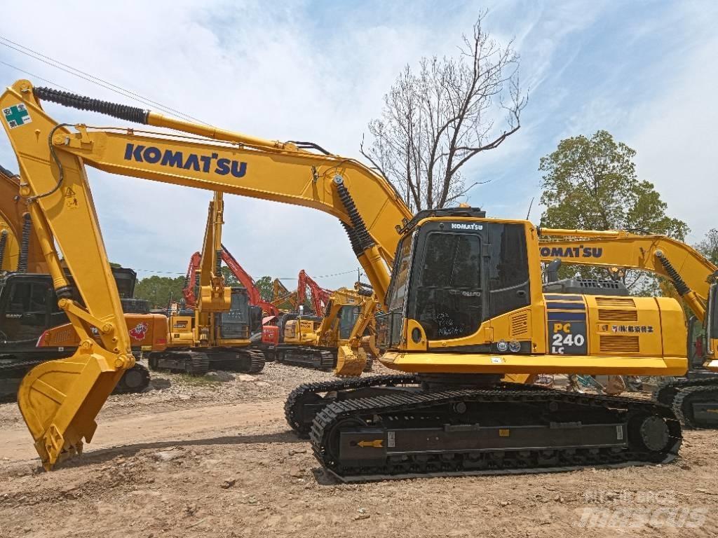 Komatsu PC 240 Paletli ekskavatörler