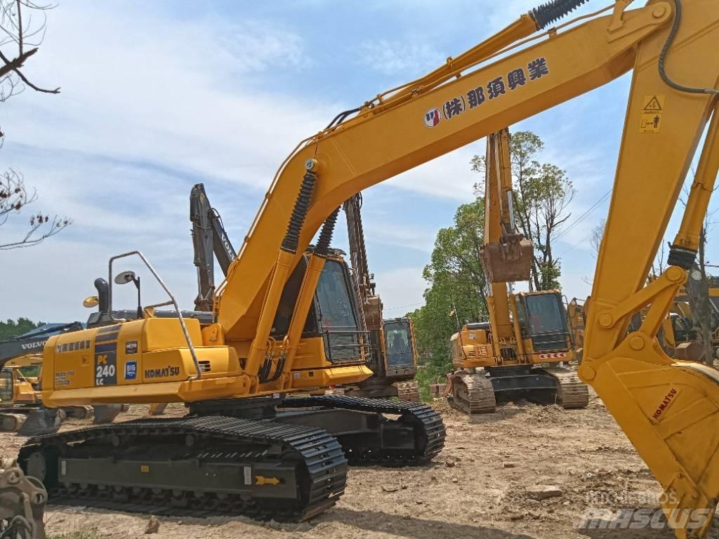 Komatsu PC 240 Paletli ekskavatörler