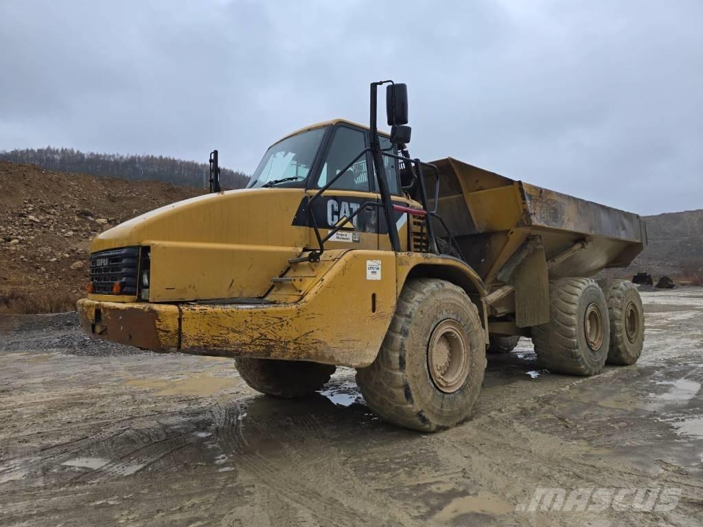 CAT 740 Belden kirma kaya kamyonu