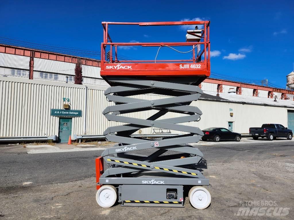 SkyJack SJ 4632 Makasli platformlar