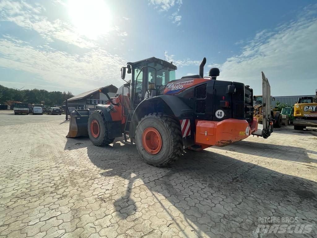 Hitachi ZW 250-6 Tekerlekli yükleyiciler