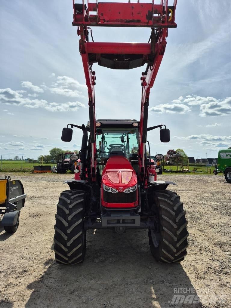 Massey Ferguson 5713 Traktörler