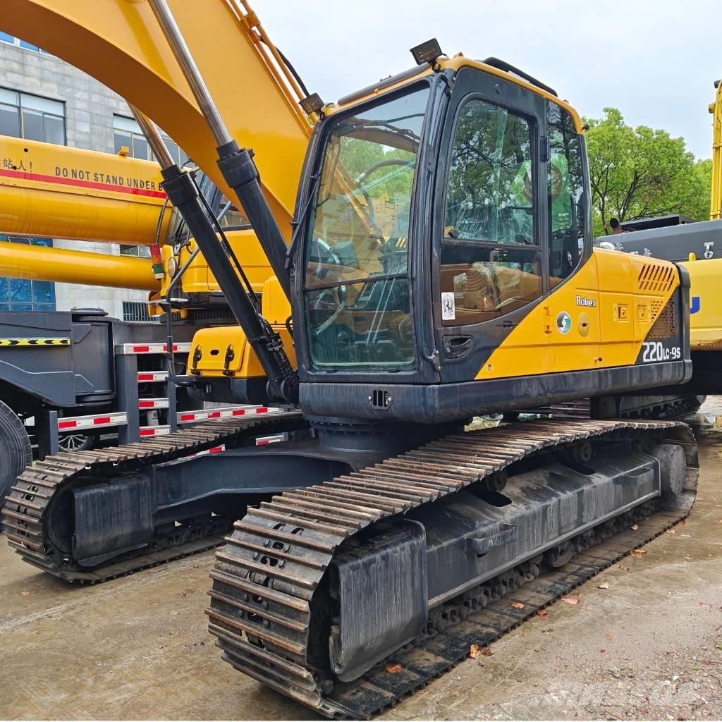 Hyundai R220LC-9S Paletli ekskavatörler