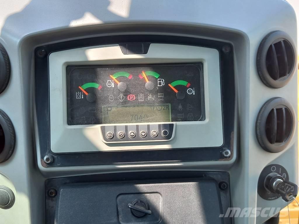 CAT D8T (Jebel Ali) Paletli dozerler