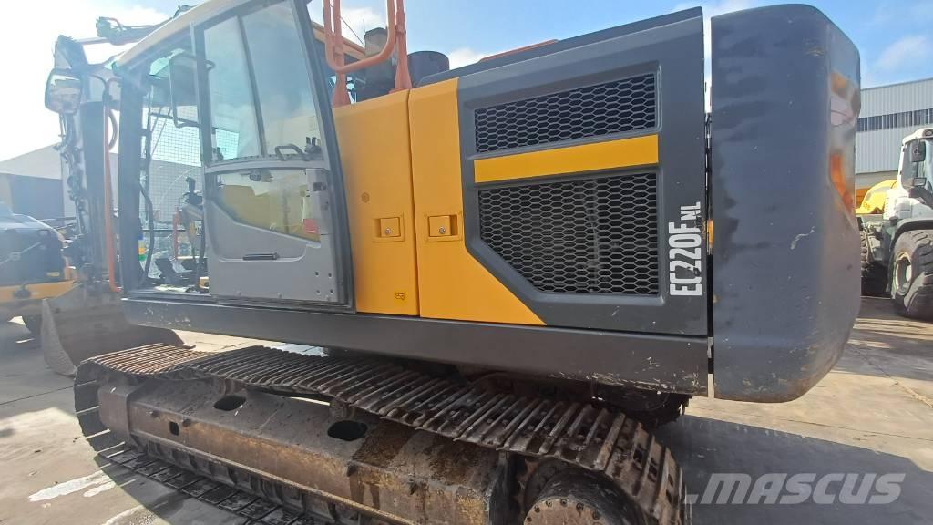 Volvo EC 220 ENL Paletli ekskavatörler