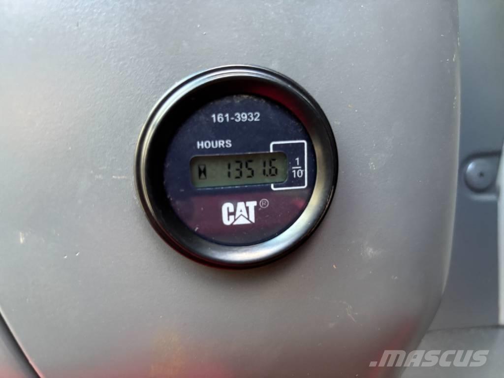 CAT 329 D Paletli ekskavatörler