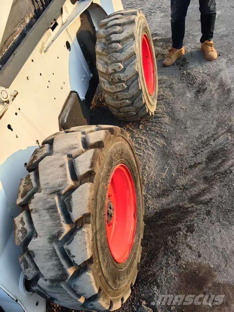 Bobcat S 300 Skid steer loderler
