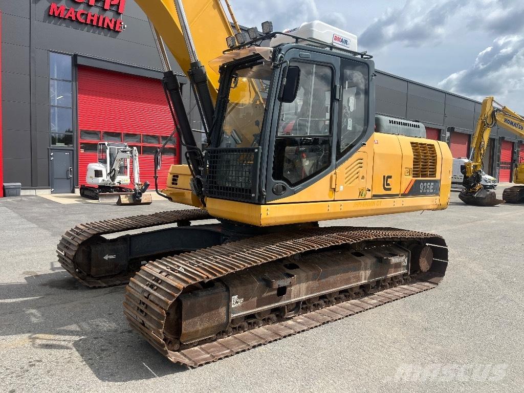 LiuGong CLG 925 E Paletli ekskavatörler