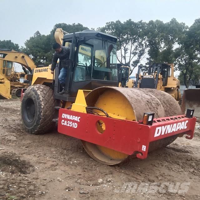 Dynapac CA 251 D Tek tamburlu silindirler