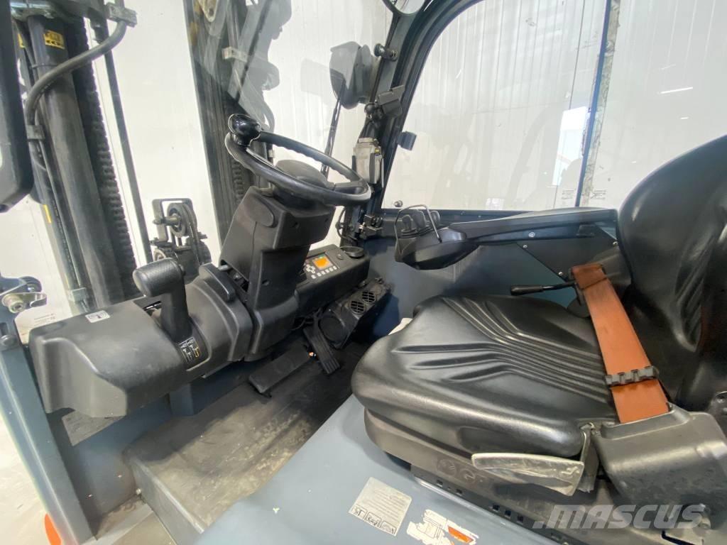 Toyota 8FBMT35 Elektrikli forkliftler