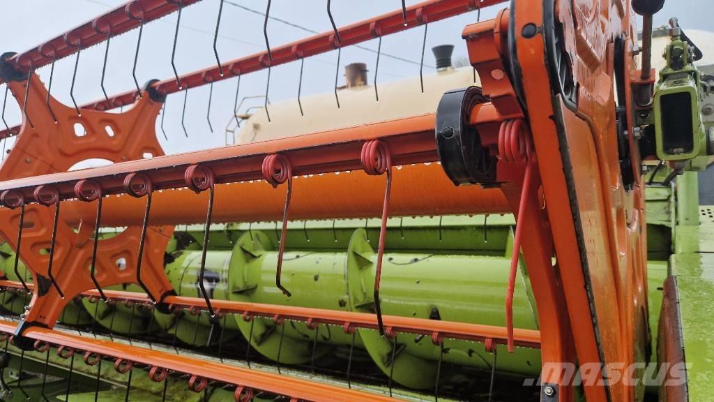 CLAAS Vario 1050 Biçerdöver kafaları