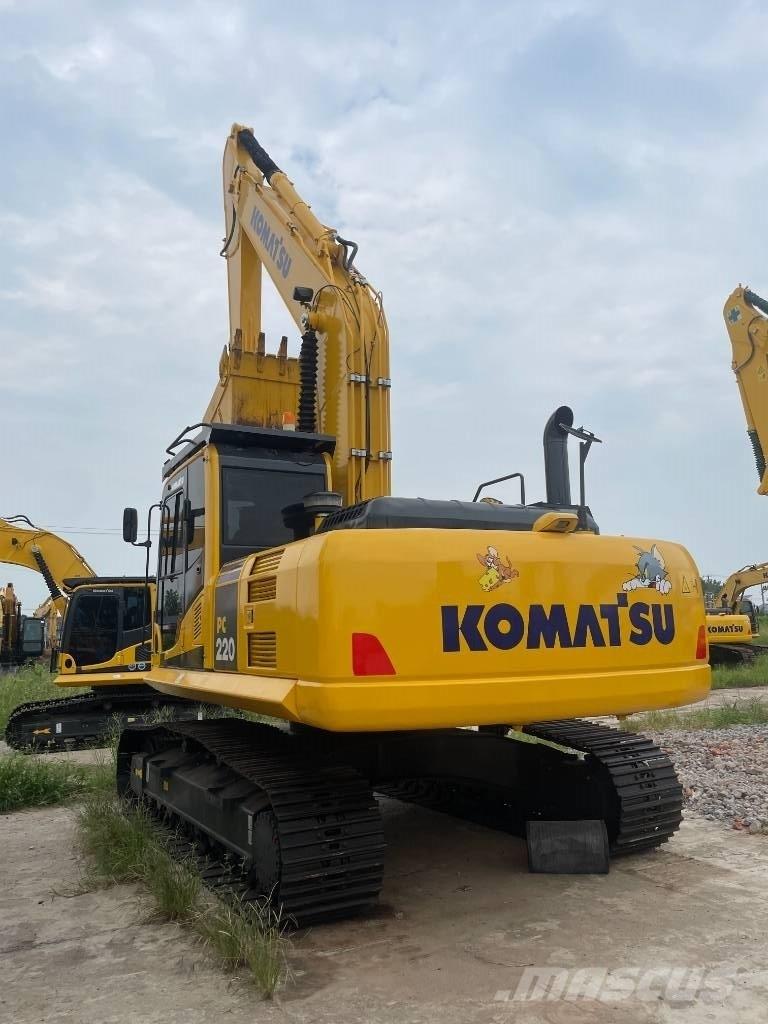 Komatsu PC 220 Paletli ekskavatörler