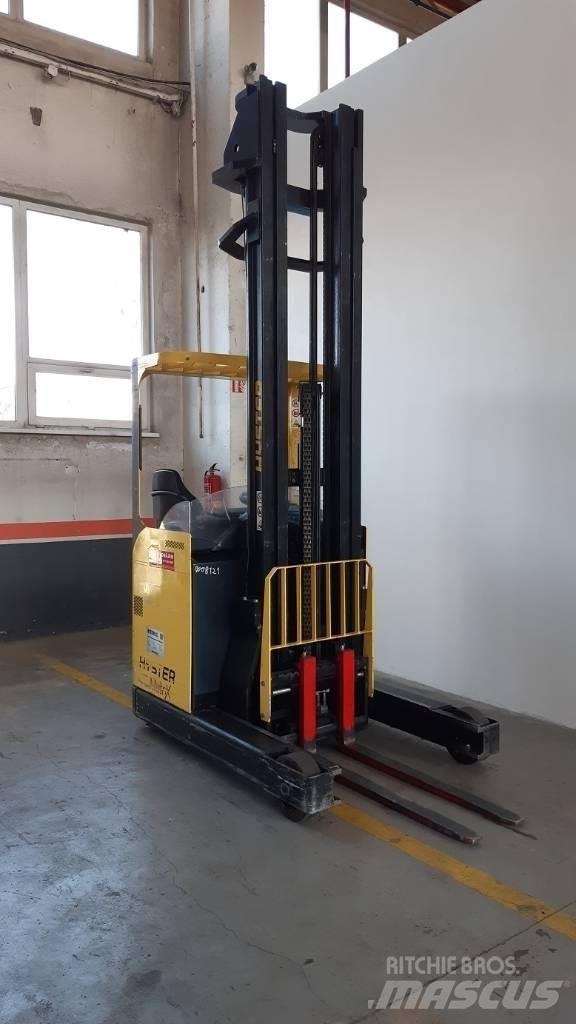 Hyster R1.4H Reach truck - depo içi istif araçları