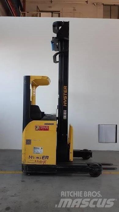 Hyster R1.4H Reach truck - depo içi istif araçları
