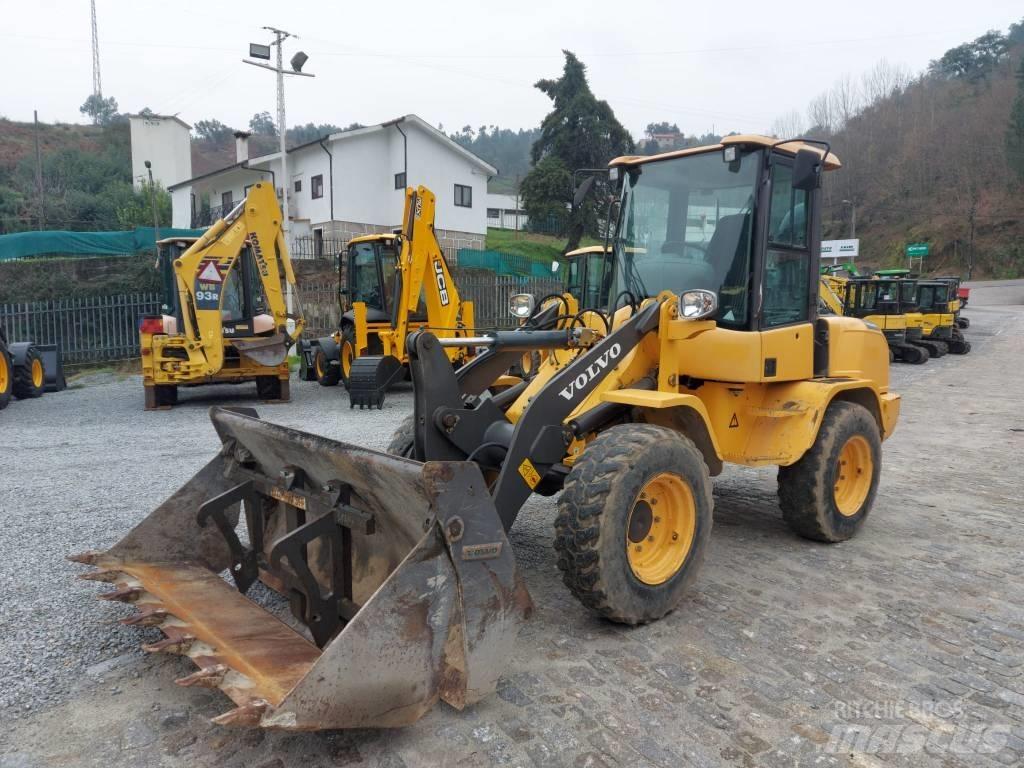 Volvo L 30 G Tekerlekli yükleyiciler