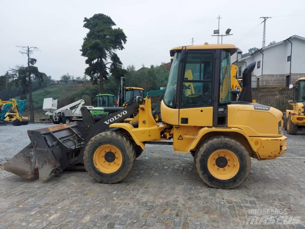 Volvo L 30 G Tekerlekli yükleyiciler
