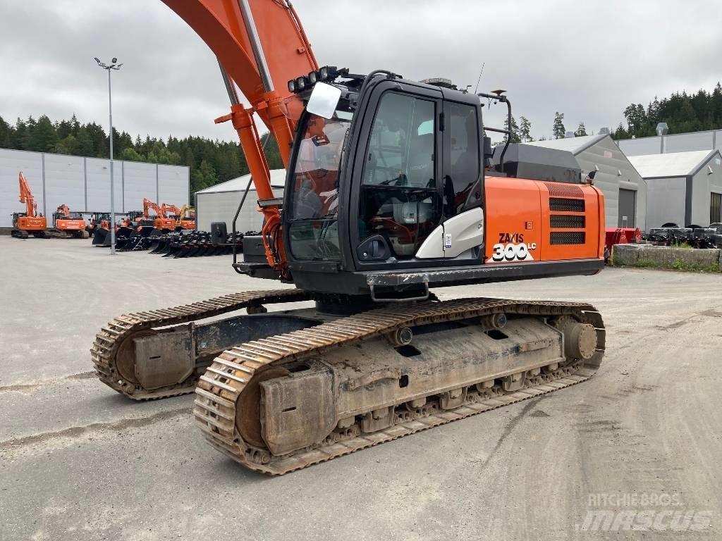 Hitachi ZX 300 LC-6 Paletli ekskavatörler