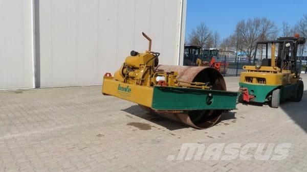 Vibromax W 501 Çekilir titreşimli silindirler