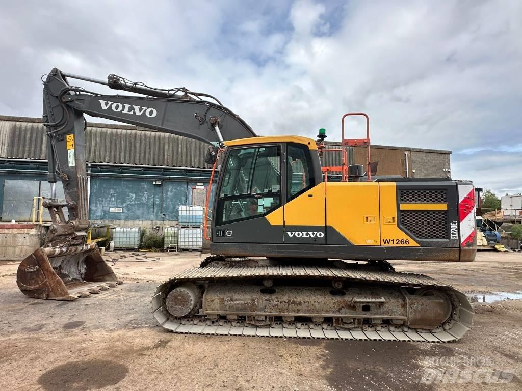 Volvo EC 220 E L Paletli ekskavatörler
