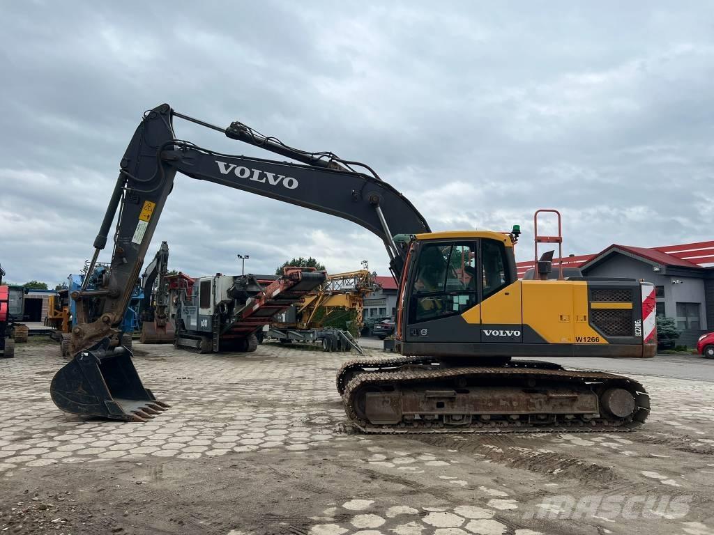 Volvo EC 220 E L Paletli ekskavatörler