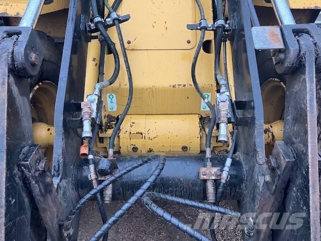 CAT IT 14 G Tekerlekli yükleyiciler