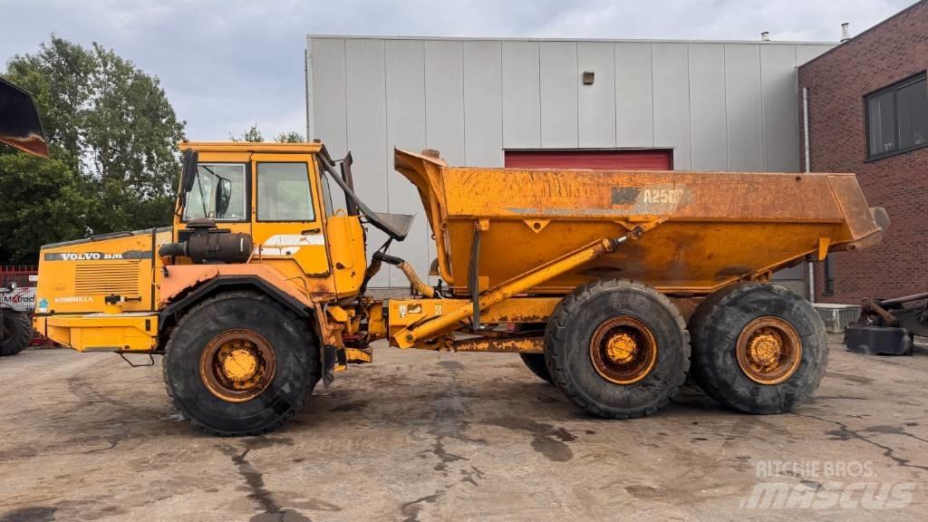 Volvo A 25 C Belden kirma kaya kamyonu
