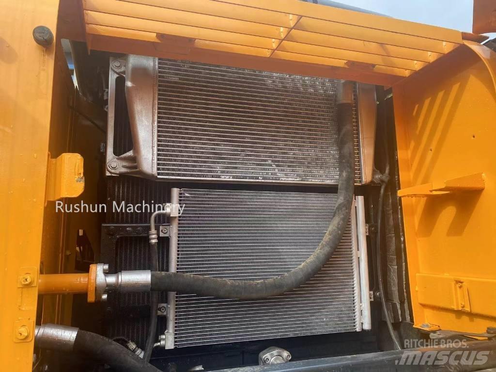 Hyundai R300LC-9 Paletli ekskavatörler