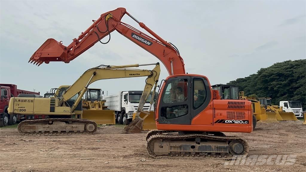 Doosan DX 120 Paletli ekskavatörler