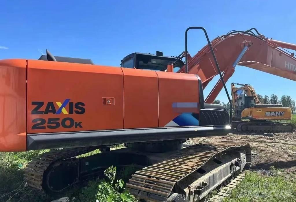 Hitachi 250 Paletli ekskavatörler