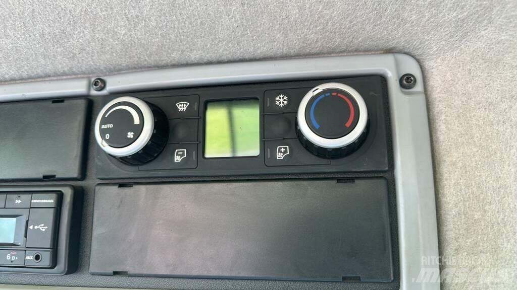 Valtra Q305 Traktörler