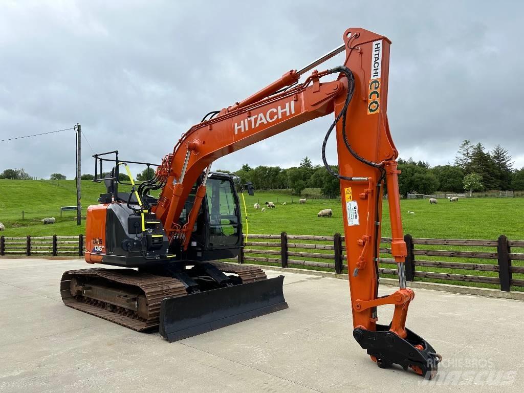 Hitachi ZX 135 US-6 Paletli ekskavatörler