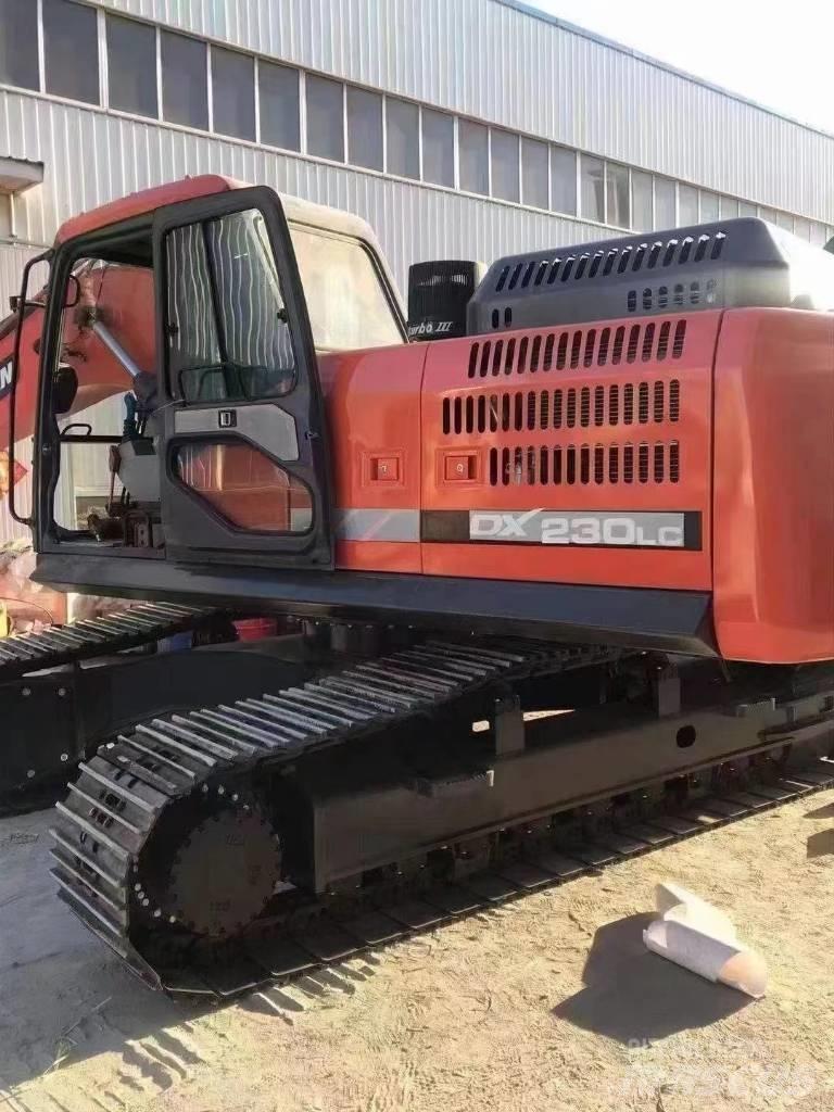 Doosan DX 230 LC-9C Paletli ekskavatörler