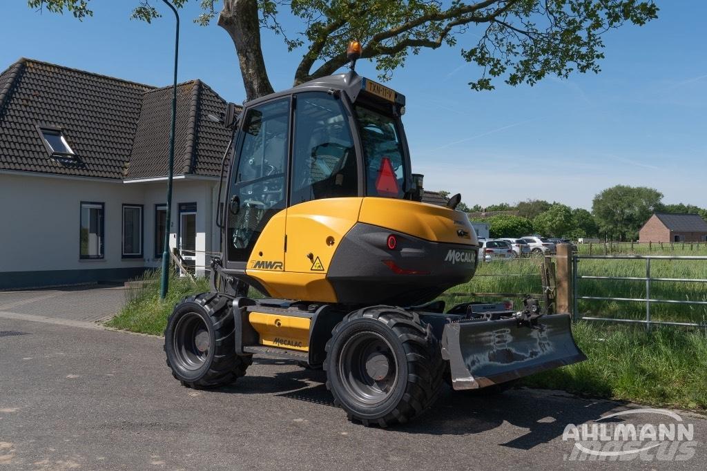 Mecalac 7MWR Lastik tekerli ekskavatörler