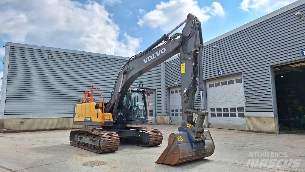 Volvo EC220E Paletli ekskavatörler
