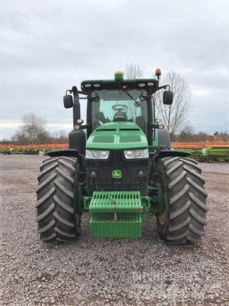 John Deere 8320 R Traktörler