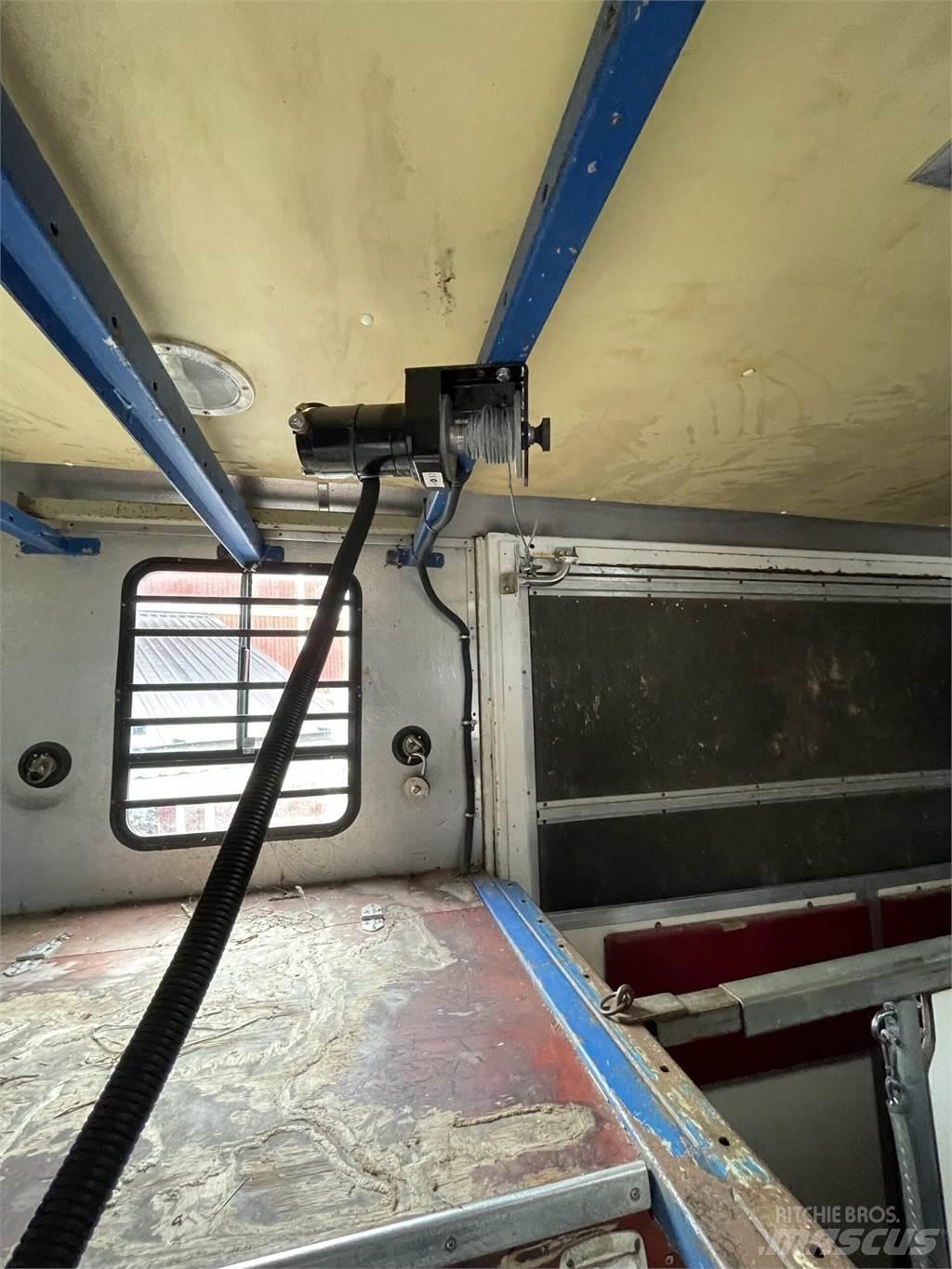 Volvo FL7 Hayvan nakil kamyonlari