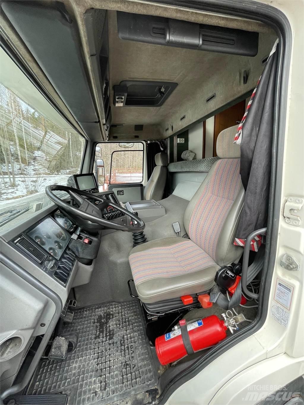 Volvo FL7 Hayvan nakil kamyonlari