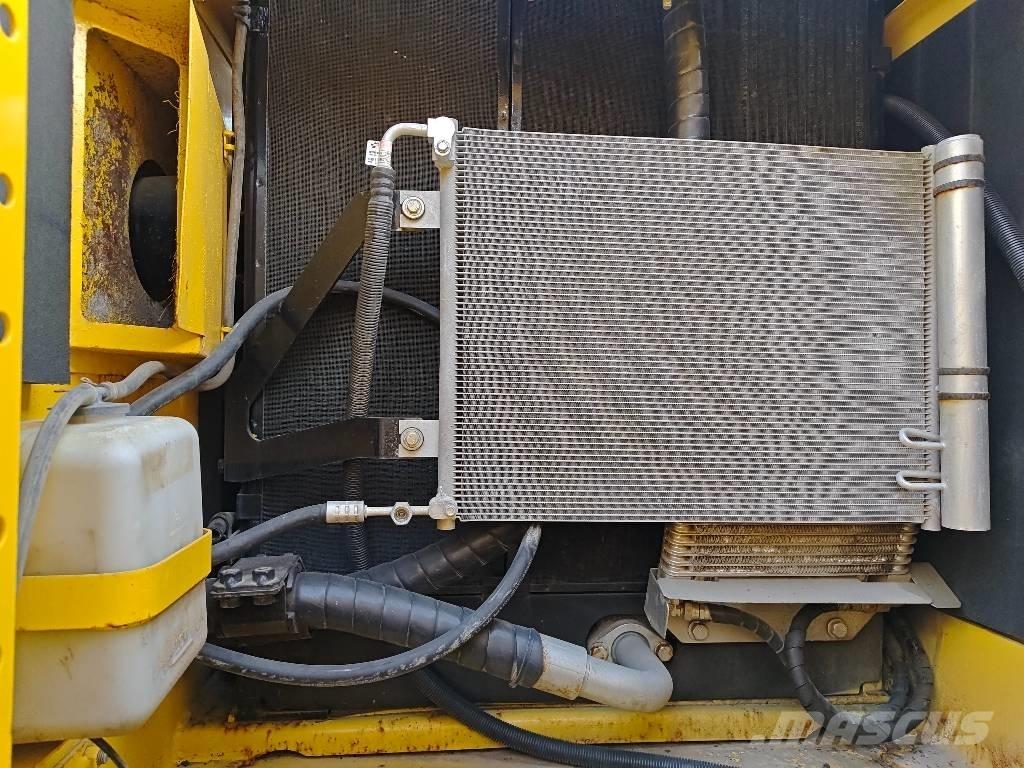 Komatsu PC 200-8 Paletli ekskavatörler