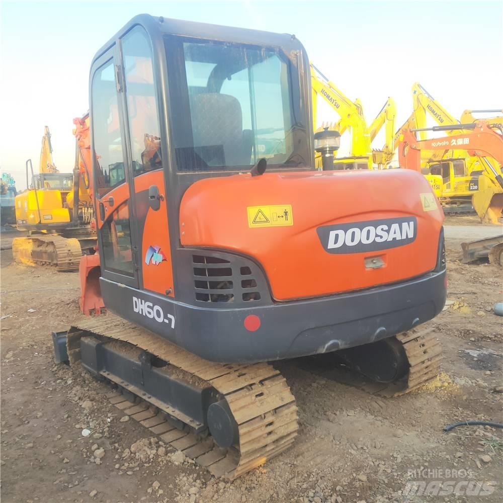 Doosan DH 60-7 Mini ekskavatörler, 7 tona dek