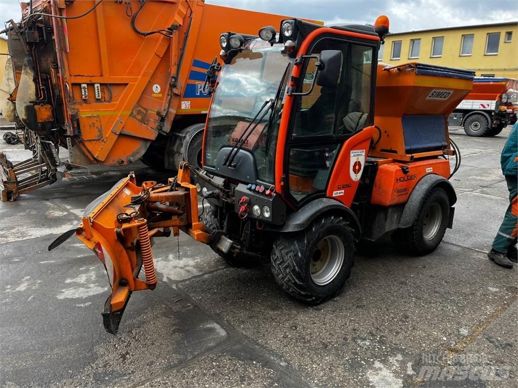 Holder C250 4X4 Diger