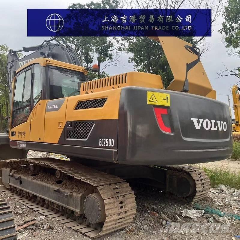 Volvo EC 250 D Paletli ekskavatörler