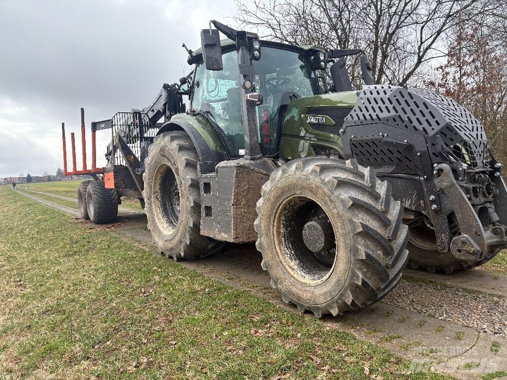 Valtra Q 305 Traktörler