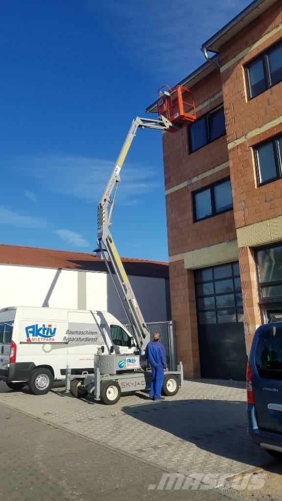 SkyJack SJKB 12 Körüklü personel platformları