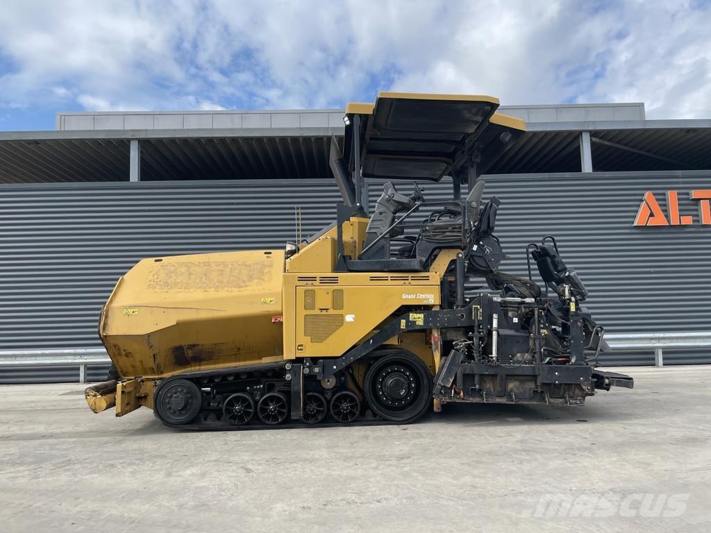 CAT AP555F Asfalt sericiler