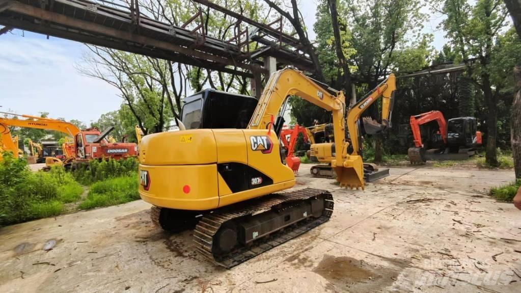 CAT 307 Paletli ekskavatörler