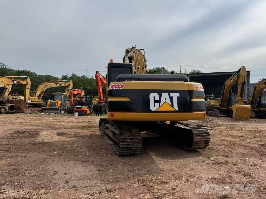 CAT 320B Paletli ekskavatörler