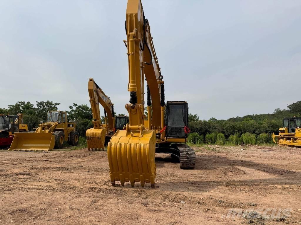 CAT 320B Paletli ekskavatörler