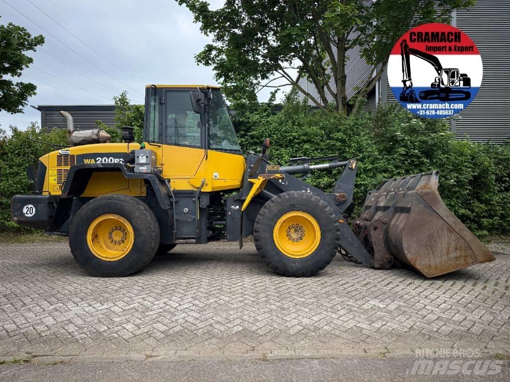Komatsu WA 200 PZ-6 Tekerlekli yükleyiciler
